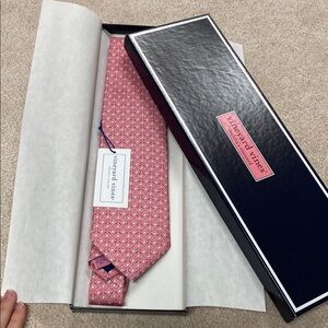 NWT Vineyard Vines Pink Silk Tie Golf
